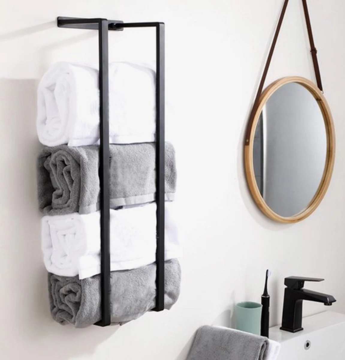 Handdoekrek - 70 Cm - RVS - Handdoekhouder BaderiQ Paris Large - MODEL 2023 - Schroeven Of Plakken - Handdoekenhouders - Handdoekhaak - Handdoek Organizer - Rvs Mat Zwart Poedercoating - Large H70xB20xD14 - Ook Beschikbaar In 40 Cm 7 Handdoekrek - 70 Cm - RVS - Handdoekhouder BaderiQ Paris Large - MODEL 2023 - Schroeven Of Plakken - Handdoekenhouders - Handdoekhaak - Handdoek Organizer - Rvs Mat Zwart Poedercoating - Large H70xB20xD14 - Ook Beschikbaar In 40 Cm - Afbeelding 5