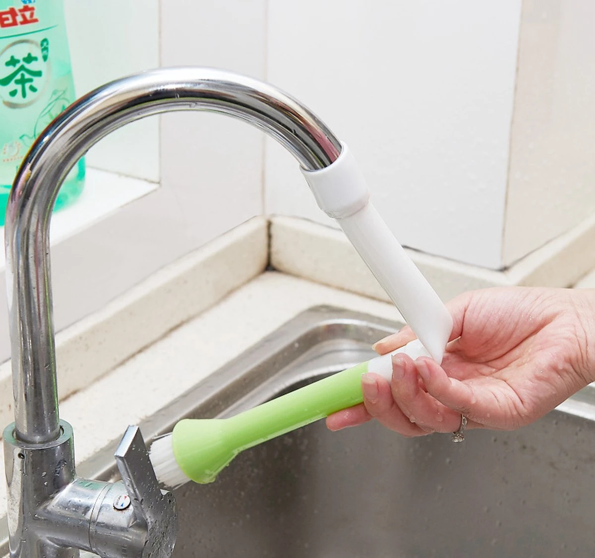 Merkloos Verlengborstel Voor Kraan - Buigbaar Met Schoonmaakborstel - Siliconen - Groen - 2 Stuks 4 Merkloos Verlengborstel Voor Kraan - Buigbaar Met Schoonmaakborstel - Siliconen - Groen - 2 Stuks - Afbeelding 2