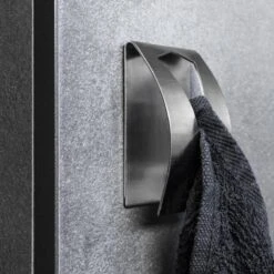 QUVIO Handdoek Houder RVS - Handdoek Of Theedoek Klem Met Plakstrip Voor In Keuken, Badkamer, Toilet Of Bijkeuken - Strak Design En Geen Schroeven Nodig - Staal - Klem - Theedoek -Badkamerproducten Winkel 1200x1200 1246