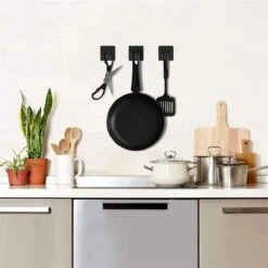 Merkloos Roestvrijstalen Handdoekhaakjes | 3M™ Zelfklevend | 4 Stuks | Mat Zwart | Wandhaak | Ophanghaken | Plakhaakjes | Haakjes | Badkamer | Keuken | RVS -Badkamerproducten Winkel 1200x1200 1294