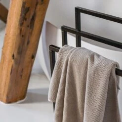 Sealskin Tube - Handdoekrek Vrijstaand - Zwart -Badkamerproducten Winkel 1200x1200 1316