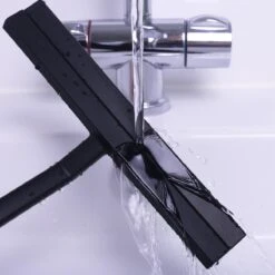 Douchewisser Zwart Met Magneetstrip - Badkamer Accessoires - Raamwisser - Trekker Douche - Silicone - 21cm X 20cm 25 Douchewisser Zwart Met Magneetstrip - Badkamer Accessoires - Raamwisser - Trekker Douche - Silicone - 21cm X 20cm -Badkamerproducten Winkel 1200x1200 1544