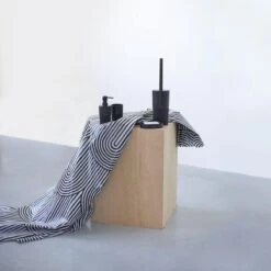 Sealskin Brave Tandenborstelbeker Vrijstaand - Zwart -Badkamerproducten Winkel 1200x1200 1801