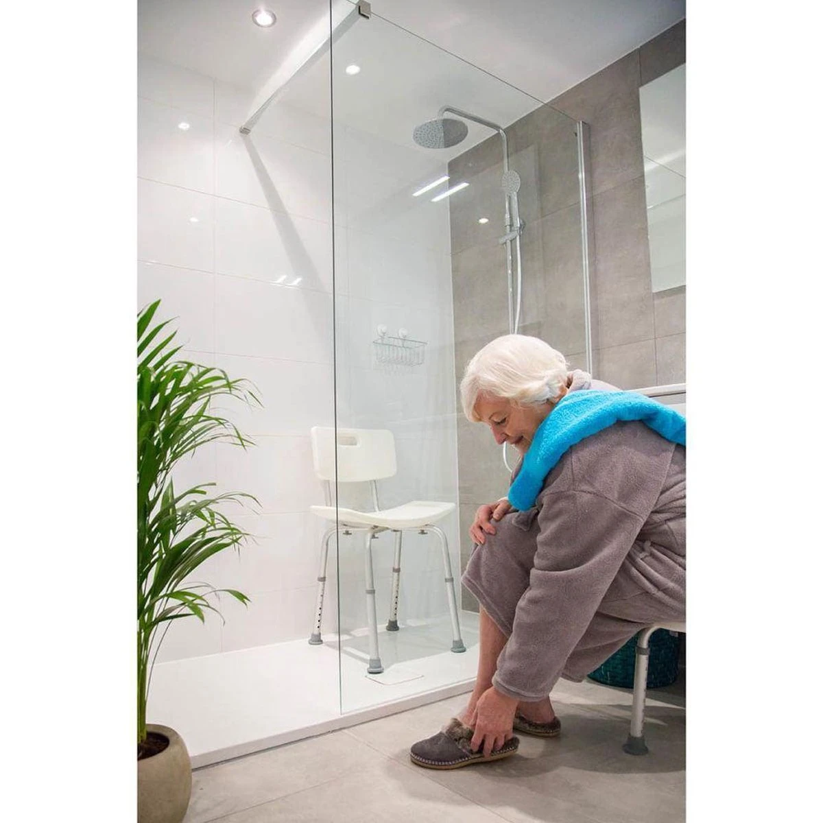 Parcura Douchekruk Met Rugleuning - Douchestoel - Badstoel - Wit 6 Parcura Douchekruk Met Rugleuning - Douchestoel - Badstoel - Wit - Afbeelding 4