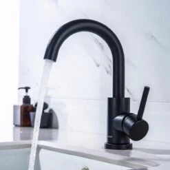 LOMAZOO Wastafelkraan Zwart Styx - Zwarte Wastafelkraan - Badkamerkraan Zwart - Zwarte Badkamerkraan 10 LOMAZOO Wastafelkraan Zwart Styx - Zwarte Wastafelkraan - Badkamerkraan Zwart - Zwarte Badkamerkraan -Badkamerproducten Winkel 1200x1200 2646