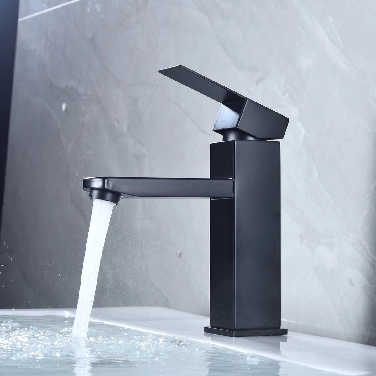 BADO Wastafelkraan - Mat Zwart - Kraan - Mengkraan - Badkamerkraan 8 BADO Wastafelkraan - Mat Zwart - Kraan - Mengkraan - Badkamerkraan - Afbeelding 6