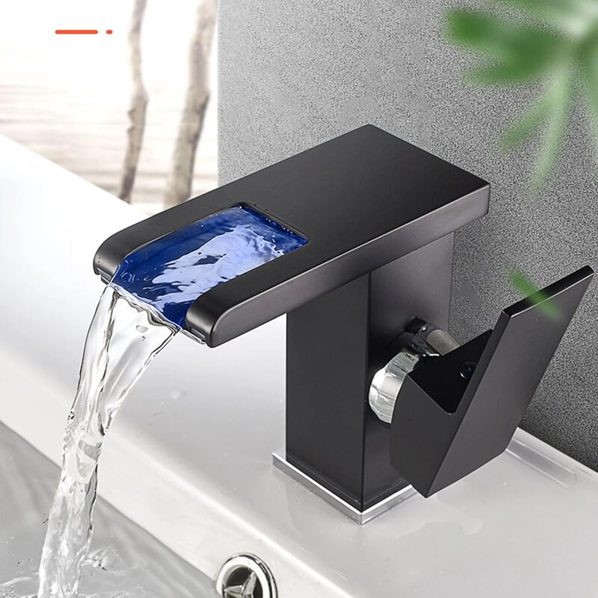 Merkloos Messing - LED Waterval Badkamer Wastafel Kranen Set - Koud Warm Water Mixer - Wastafelkranen - Zwart - 12.5cm Hoogte 3 Merkloos Messing - LED Waterval Badkamer Wastafel Kranen Set - Koud Warm Water Mixer - Wastafelkranen - Zwart - 12.5cm Hoogte