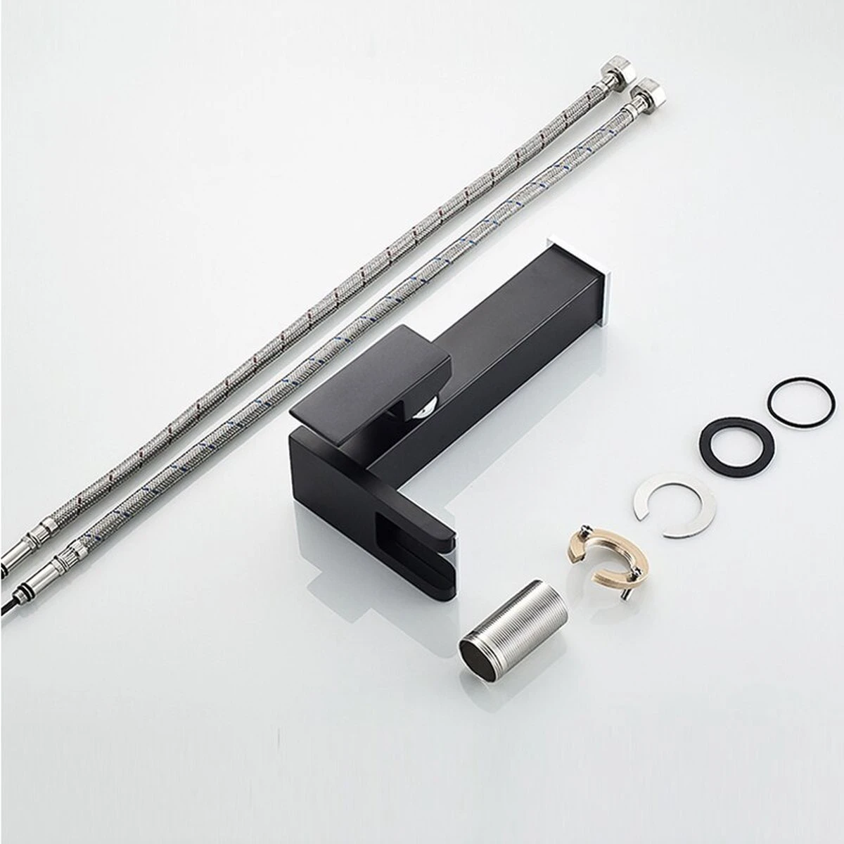 Merkloos Messing - LED Waterval Badkamer Wastafel Kranen Set - Koud Warm Water Mixer - Wastafelkranen - Zwart - 12.5cm Hoogte 6 Merkloos Messing - LED Waterval Badkamer Wastafel Kranen Set - Koud Warm Water Mixer - Wastafelkranen - Zwart - 12.5cm Hoogte - Afbeelding 4