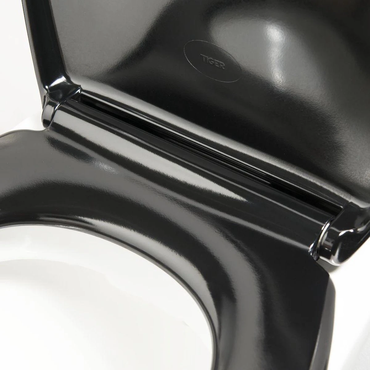 Tiger Ventura - Toiletbril - WC Bril - Duroplast - Zwart 6 Tiger Ventura - Toiletbril - WC Bril - Duroplast - Zwart - Afbeelding 4