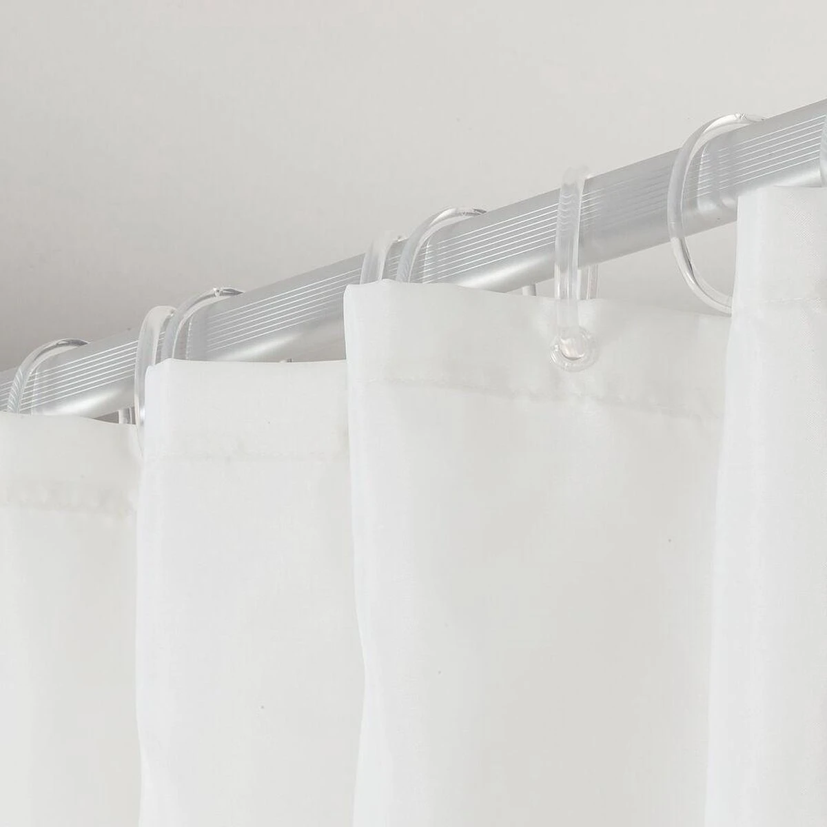 Sealskin Flow Douchegordijn 180x200 Cm - Polyester - Zwart / Wit 13 Sealskin Flow Douchegordijn 180x200 Cm - Polyester - Zwart / Wit - Afbeelding 11