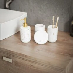 Selotus® Badkamer Set Van 4 – Badkamer Accessoires – Zeepdispenser – Dispenser - Tandenborstelhouder – Zeepbakje – Zeephouder – Vrijstaand – Planchet - Zeeppompje - – Wit Goud 6 Selotus® Badkamer Set Van 4 – Badkamer Accessoires – Zeepdispenser – Dispenser - Tandenborstelhouder – Zeepbakje – Zeephouder – Vrijstaand – Planchet - Zeeppompje - – Wit Goud -Badkamerproducten Winkel 1200x1200 705