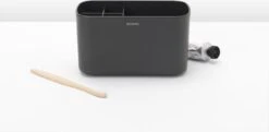 Brabantia ReNew Tandenborstelhouder - 11 X 19,6 X 9,9 Cm - Dark Grey -Badkamerproducten Winkel 1200x590 1