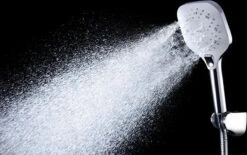 BADO Douchekop Met Slang - Handdouche - Douchekop - Waterbesparend - Doucheslang - Chroom -Badkamerproducten Winkel 1200x755