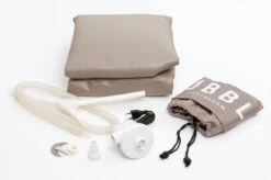 Tubble® Royale Air Bath - 255L - Ambient Taupe - Opblaasbaar Ligbad – Voor Volwassenen 21 Tubble® Royale Air Bath - 255L - Ambient Taupe - Opblaasbaar Ligbad – Voor Volwassenen -Badkamerproducten Winkel 1200x795 3