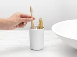 Brabantia ReNew Tandenborstelhouder - Met Inzet - White 16 Brabantia ReNew Tandenborstelhouder - Met Inzet - White -Badkamerproducten Winkel 1200x892