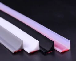 Merkloos Soesa Zelfklevende Waterkering Douche 200cm - Sanitaire Waterstopper - Douchedorpel Zwart, 12 X 20 Mm, 200 Cm -Badkamerproducten Winkel 1200x966