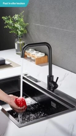 Croom Keukenkraan - Zwart - Wastafelkraan - Inclusief Aansluitmateriaal - Zwarte Kraan -Badkamerproducten Winkel 675x1200 1