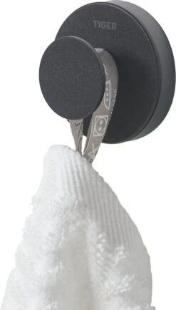 Tiger Urban - Handdoekhaak - 2 Stuks - Zwart - ø 5 Cm - Inclusief 4 Decorringen - Zelfklevend 17 Tiger Urban - Handdoekhaak - 2 Stuks - Zwart - ø 5 Cm - Inclusief 4 Decorringen - Zelfklevend -Badkamerproducten Winkel 682x1200 1