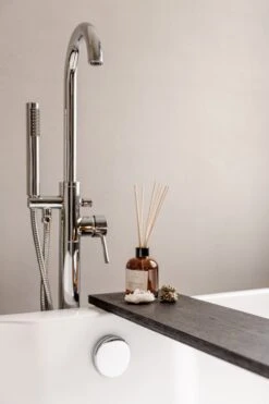 Luxe Badplank Zwart 85 Cm - Badplank Voor In Bad - Eiken Hout - Sterk En Duurzaam Materiaal - Massief Eikenhout - Badrek Zwart -Badkamerproducten Winkel 800x1200 44