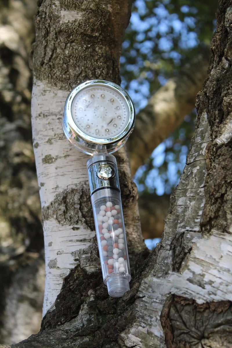 Iridescent Douchekop LED Verlichting – Waterbesparende Douchekop – Hoge Druk Transparant 6 Iridescent Douchekop LED Verlichting – Waterbesparende Douchekop – Hoge Druk Transparant - Afbeelding 4