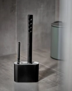 Lopoleis WC Borstel – Toiletborstel – Gesloten Bodem – WC Borstel Met Randreiniger – Siliconen – Zwart – WC Borstel Met Houder – Vrijstaand – Hangend – WC Borstel En Houder -Badkamerproducten Winkel 960x1200 5